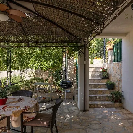 Beautiful Goldy Apartment *