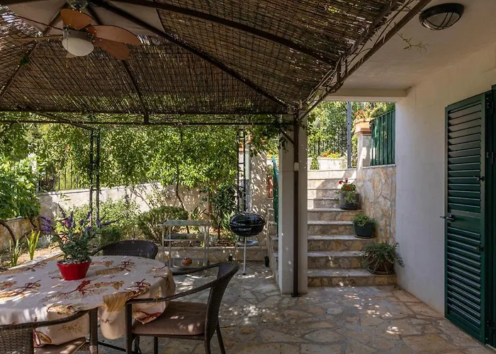 Beautiful Goldy Apartment *